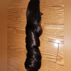 NEW Brown pony tail